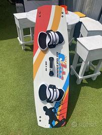 Tavola kitesurf 136 x 42 per principiante