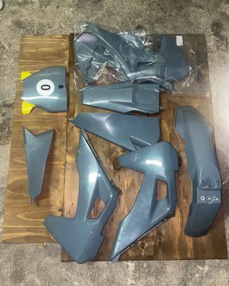 Plastiche grigie husqvarna 19-22