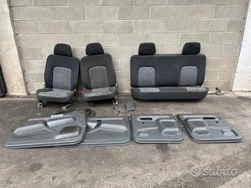Sedili grigi Mitsubishi L200 1999 4 porte