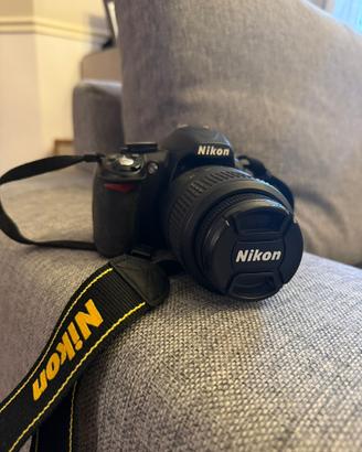 Nikon D 3100