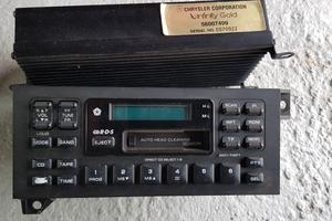 autoradio + ampli Chrysler Corporation  P4704345-F
