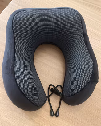 Cuscino da viaggio memory foam nuovo mai usato