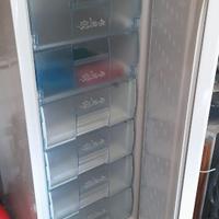 Congelatore freezer verticale 6 cassetti Beko