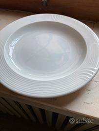 Piatti fondi a 1 euro