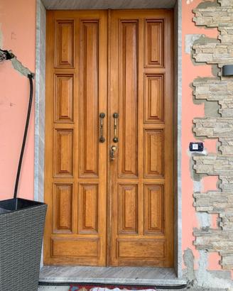 Portone di ingresso in legno massello