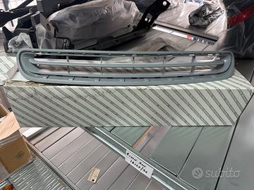 Griglia superiore paraurti ant 500L