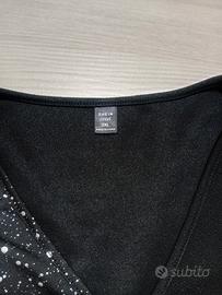 vestito nero con cintura