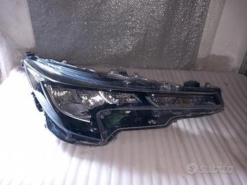 Faro anteriore destro a LED toyota corolla 2020 