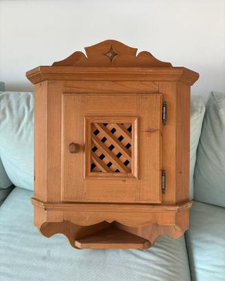 Armadietto angolare legno massello tirolese