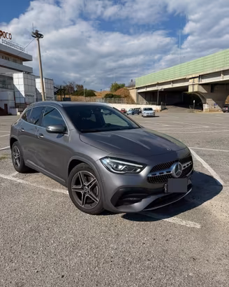 MERCEDES-BENZ GLA 200 d PREMIUM – AUTOMATICA – 150