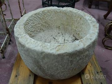 Vasca rotonda in marmo antica