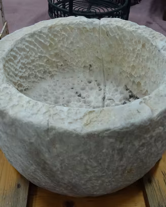 Vasca rotonda in marmo antica