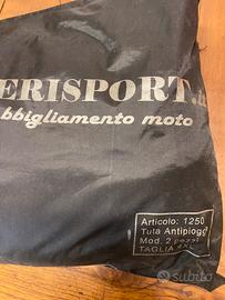 Completo anti pioggia per moto