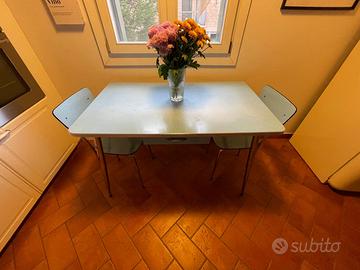 Tavolo in formica vintage
