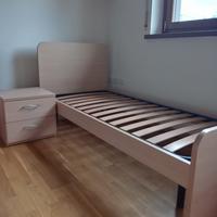 Letto 1 piazza + comodino abbinato € 100