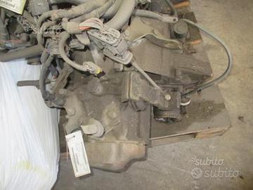CAMBIO lancia y elef 1.4 b 1997 -840A2000- 5M