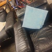 due poltrone in pelle nere originale 