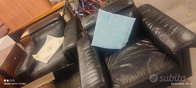 due poltrone in pelle nere originale 