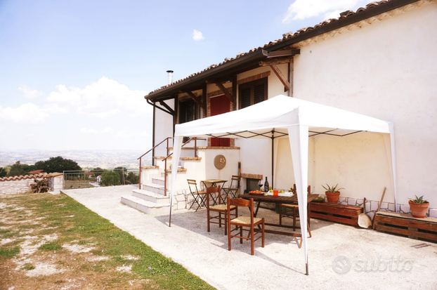 Rustico e terreno nella Campagna del Benessere