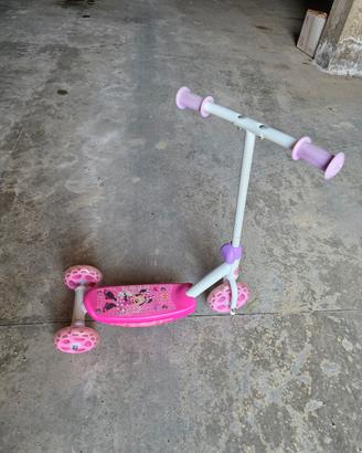 Monopattino Mondo Minnie bambina