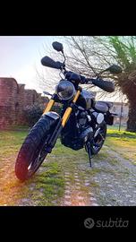 Trimph scrambler