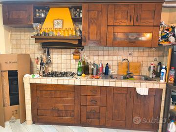 Cucina legno buono stato, smontata. 300 euro