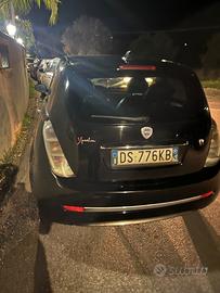 lancia y momo design