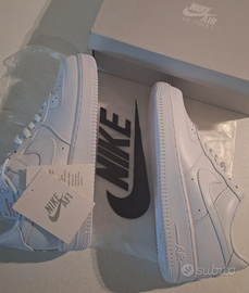 Nike Air Force 1 Retro taglia 40 nuove con etichet