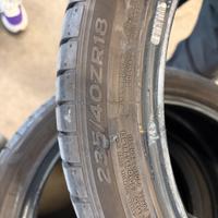 Pneumatici 235/40 R18 Hankook gomme usate poco.