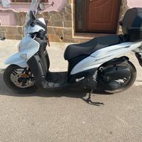 Scooter Yamaha 125 nuovissimo
