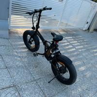 Bici elettrica pieghevole