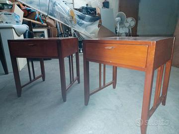 Comodini in masso di ciliegio 