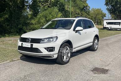 VOLKSWAGEN Touareg 3.0 TDI 204 CV tiptronic BlueMo