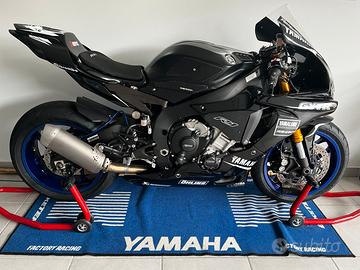 Kit carene da pista yamaha R1 2015-2019 GYTR