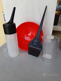 Kit per applicazione tinta per capelli