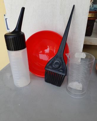 Kit per applicazione tinta per capelli