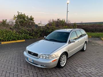 VOLVO V40 1.9 TD
