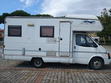 Camper mansardato Laika