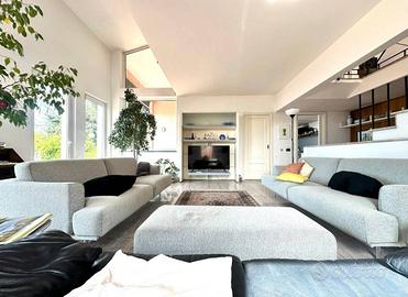 Villa di 320 m² con più di 5 locali e box auto dop