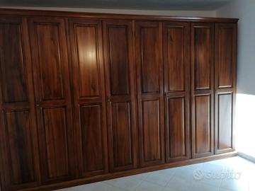 armadio legno arte povera. 8 ante mt 4.00 x 2.70 