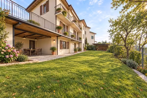 Rustico / Casale di 350 m² con più di 5 locali e b