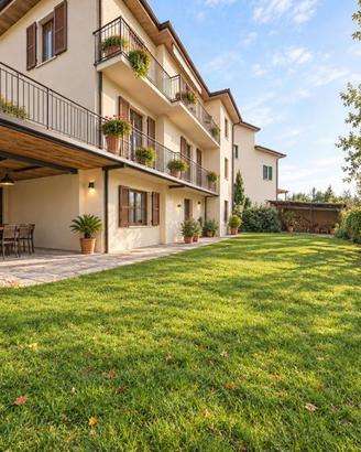 Rustico / Casale di 350 m² con più di 5 locali e b
