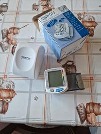 Misurato pressione da polso sanitas a batteria