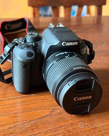 Reflex Canon EOS 700D