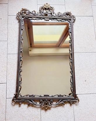 Antica specchiera Barocca con cornice in ottone