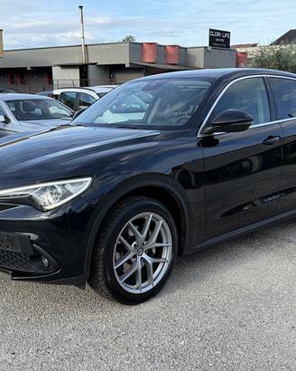 ALFAROMEO STELVIO AT8 Q4 EXECUTIVE NAVI PELLE