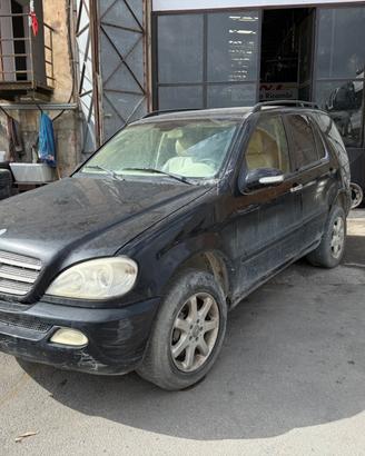 Ricambi Mercedes-Benz ML 270 CDI 163cv del 2003