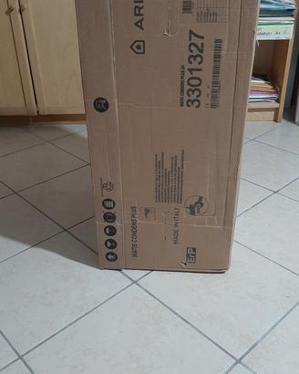 caldaia a condensaz. Ariston  imballata mai usata 