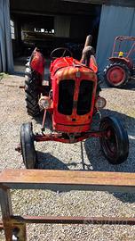 Trattore nuffield dm4