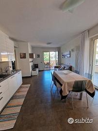 Appartamento in centro a soli 150 mt. dal mare - v